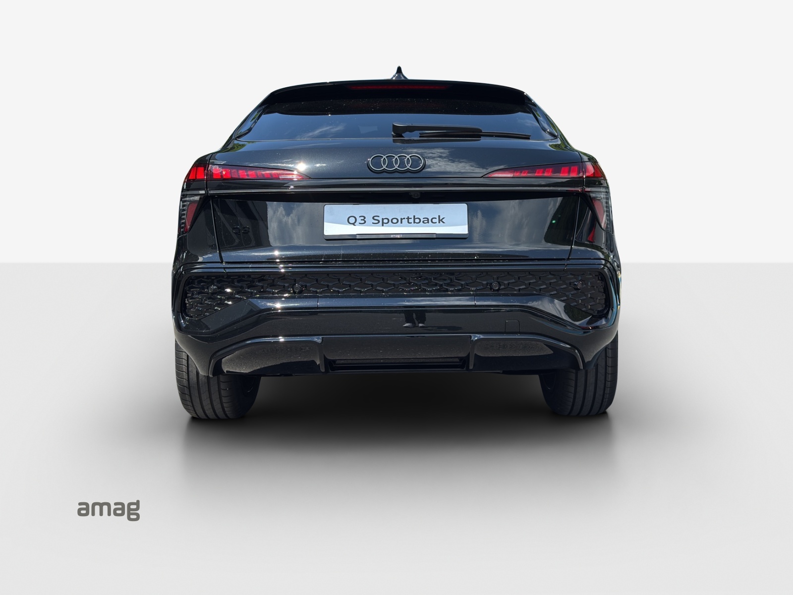 AUDI Q3 Sportback e-hybrid 200 kW S tronig-showroom-element-3
