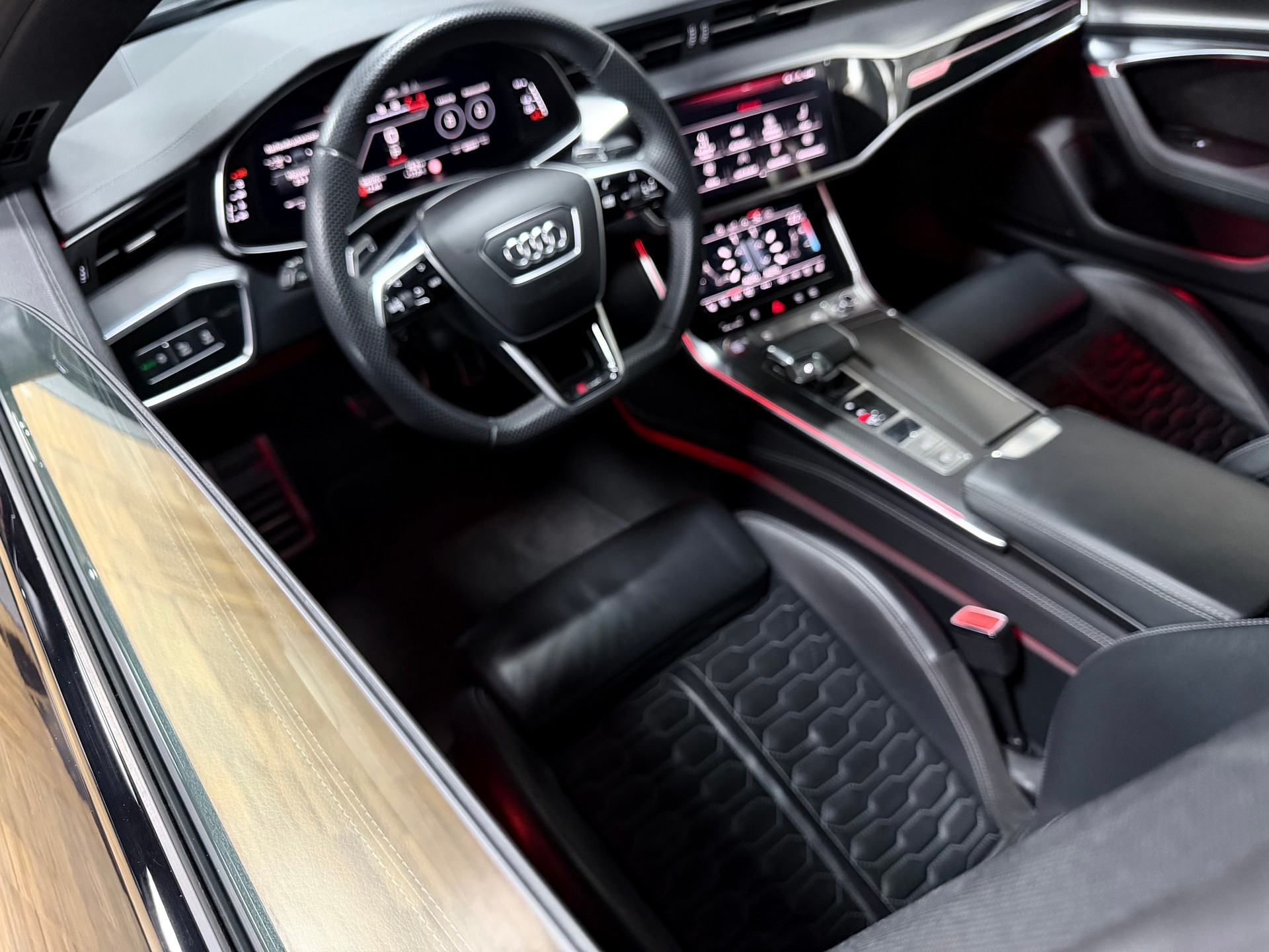 AUDI RS7 Sportback MHEV-image-8
