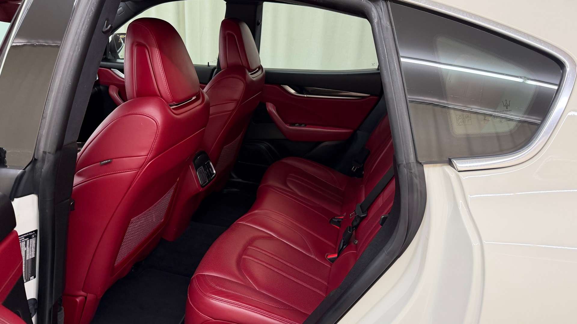 MASERATI Levante S 3.0 V6 Automatica-image-13