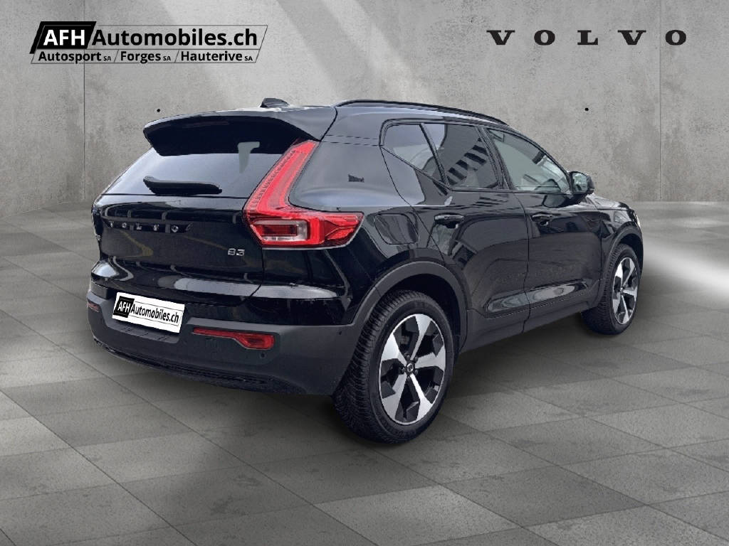 VOLVO XC40 2.0 B3 MH Plus Dark-image-4