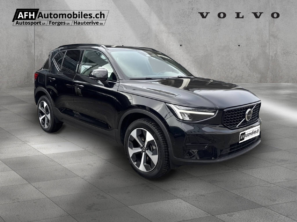 VOLVO XC40 2.0 B3 MH Plus Dark-image-6
