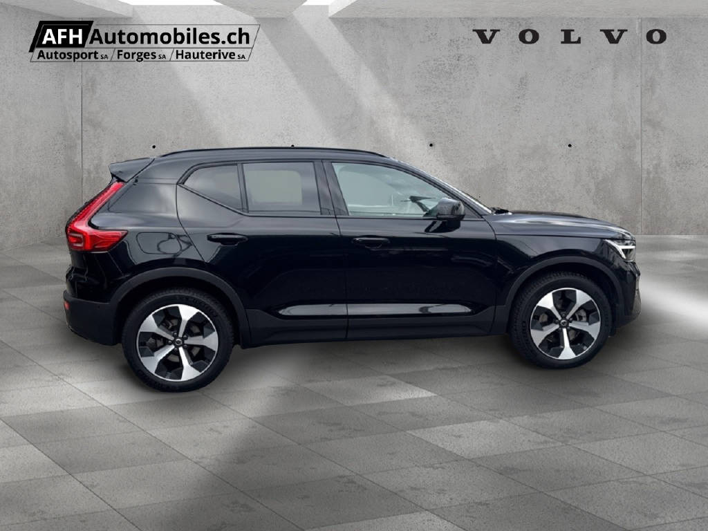 VOLVO XC40 2.0 B3 MH Plus Dark-image-5