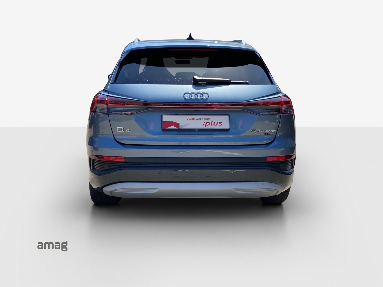AUDI Q4 e-tron 50 quattro-image-4
