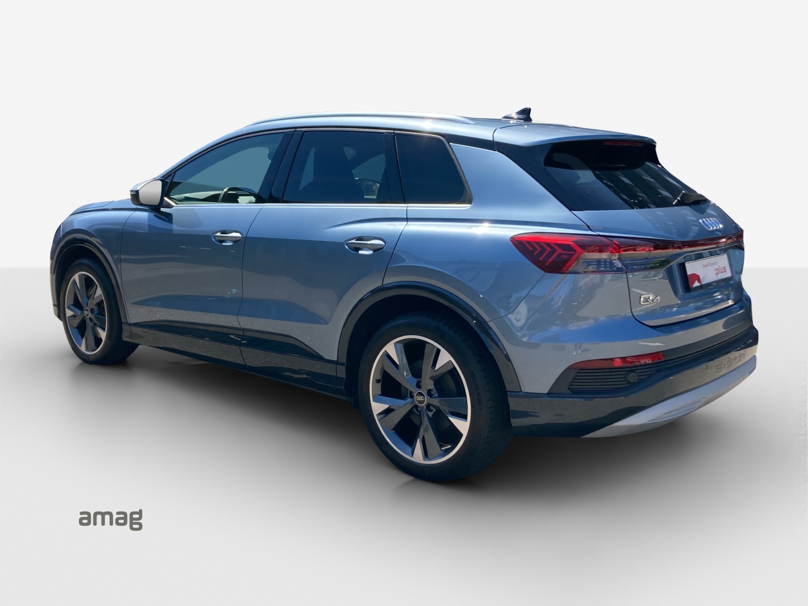 AUDI Q4 e-tron 50 quattro-showroom-element-2