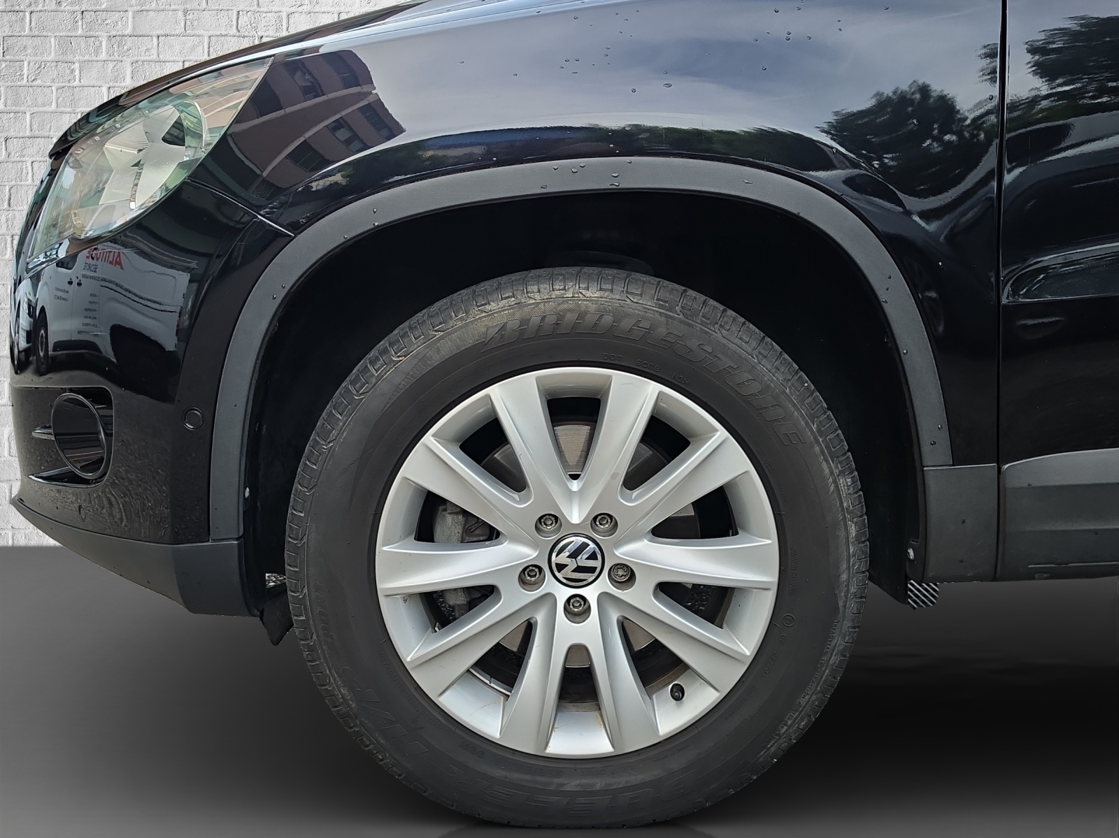 VW Tiguan 2.0 TSI Sport&Style-image-18
