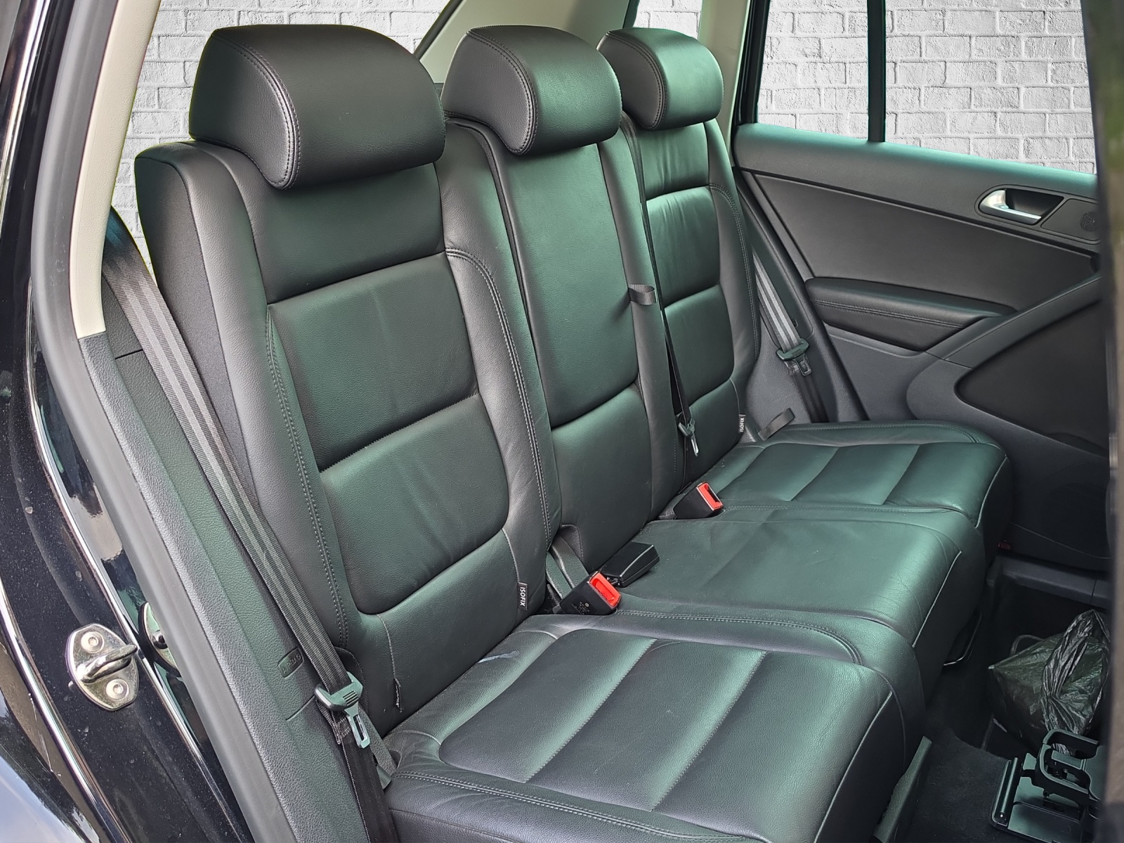 VW Tiguan 2.0 TSI Sport&Style-image-16