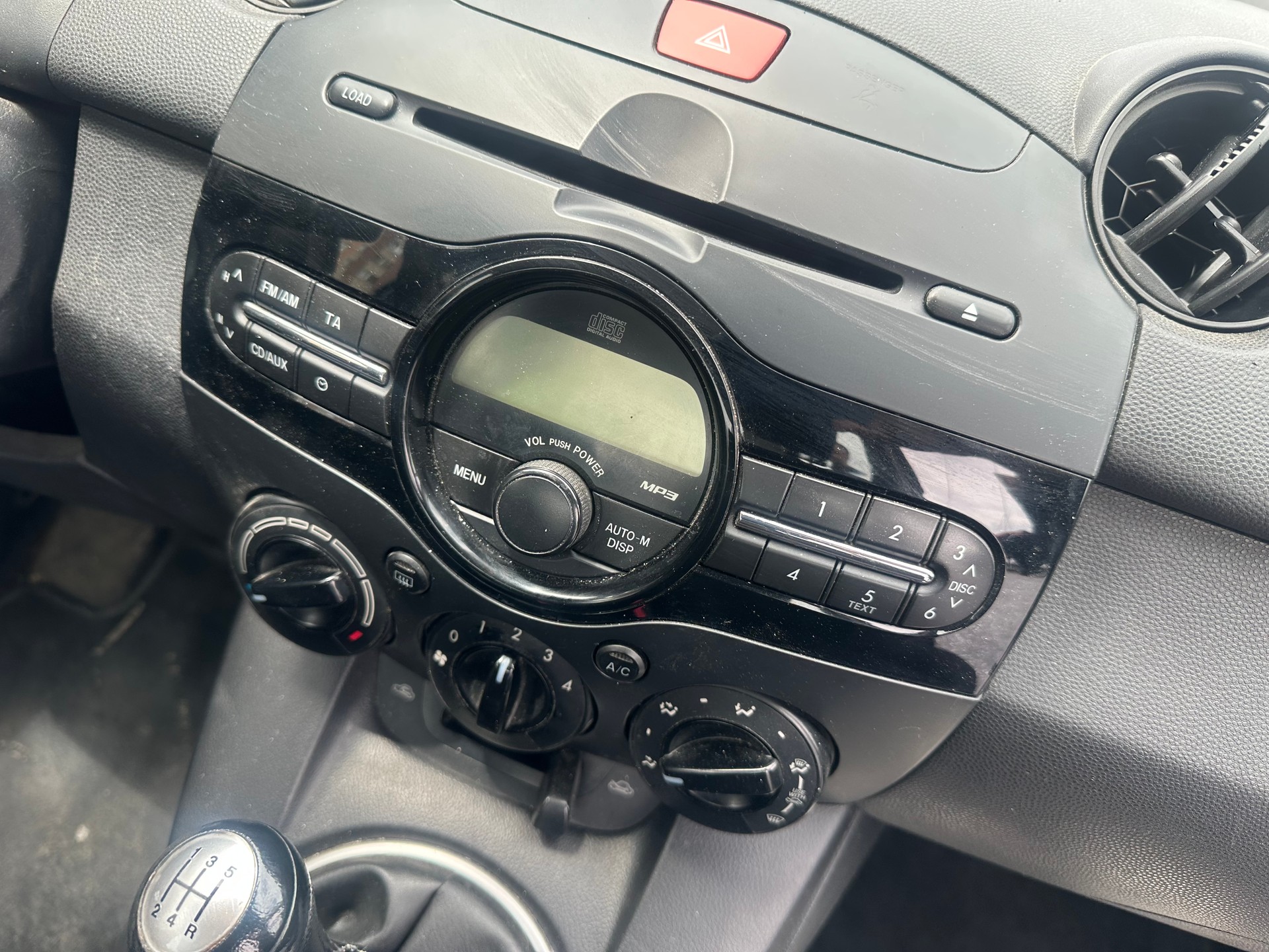 MAZDA 2 1.3i 16V Exclusive-image-6