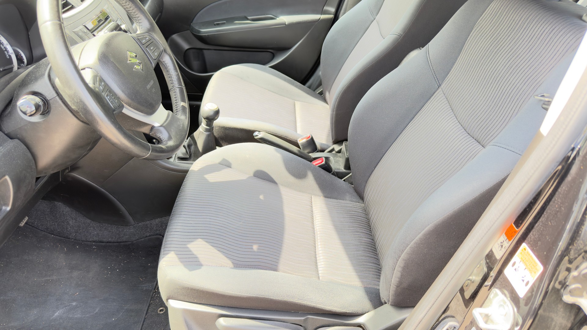 SUZUKI Swift 1.2i 16V GL Top 4x4-image-12