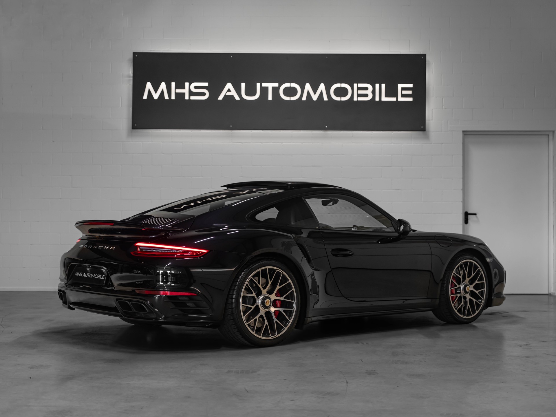 PORSCHE 911 Turbo PDK-image-9