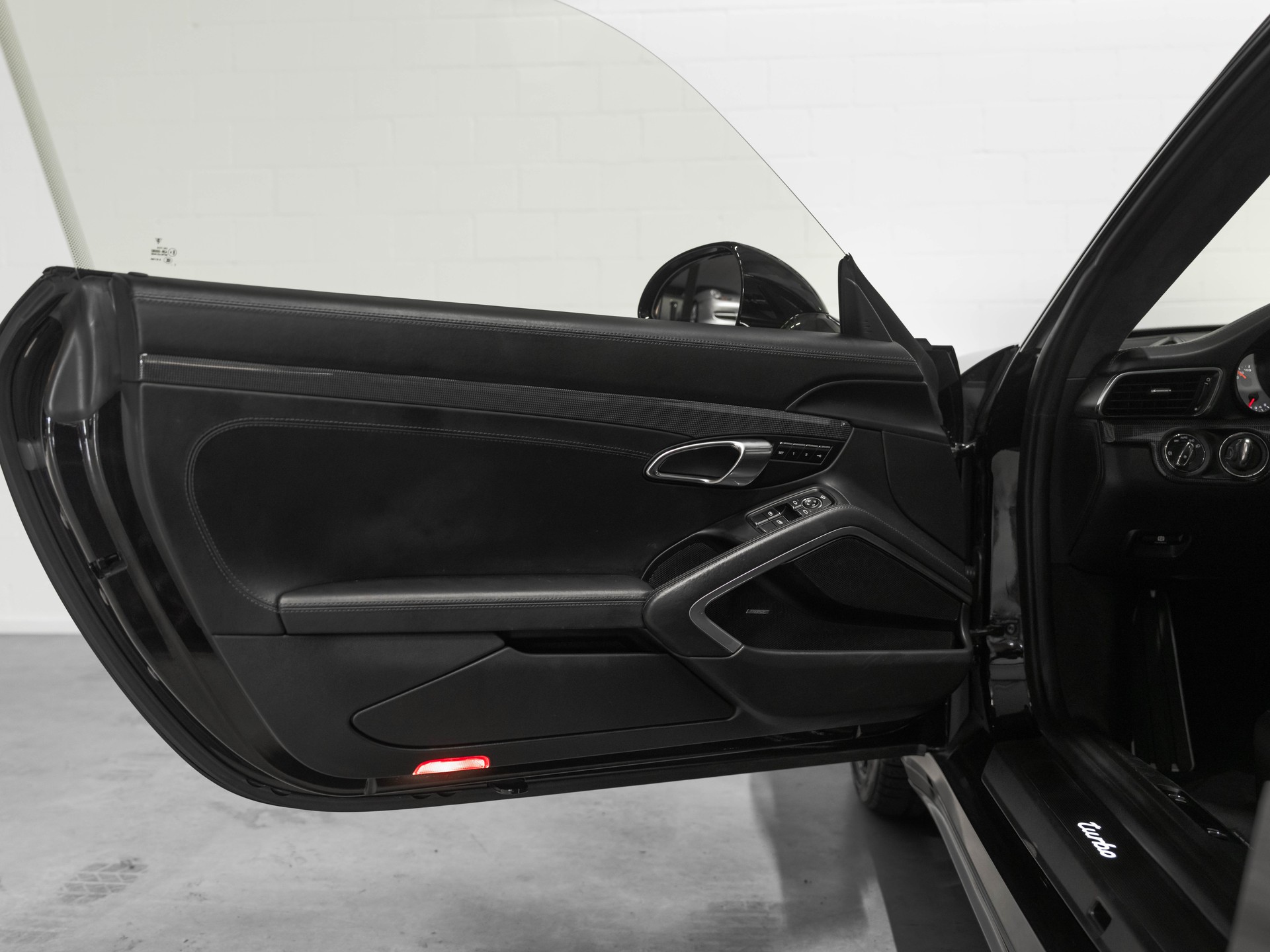PORSCHE 911 Turbo PDK-image-25
