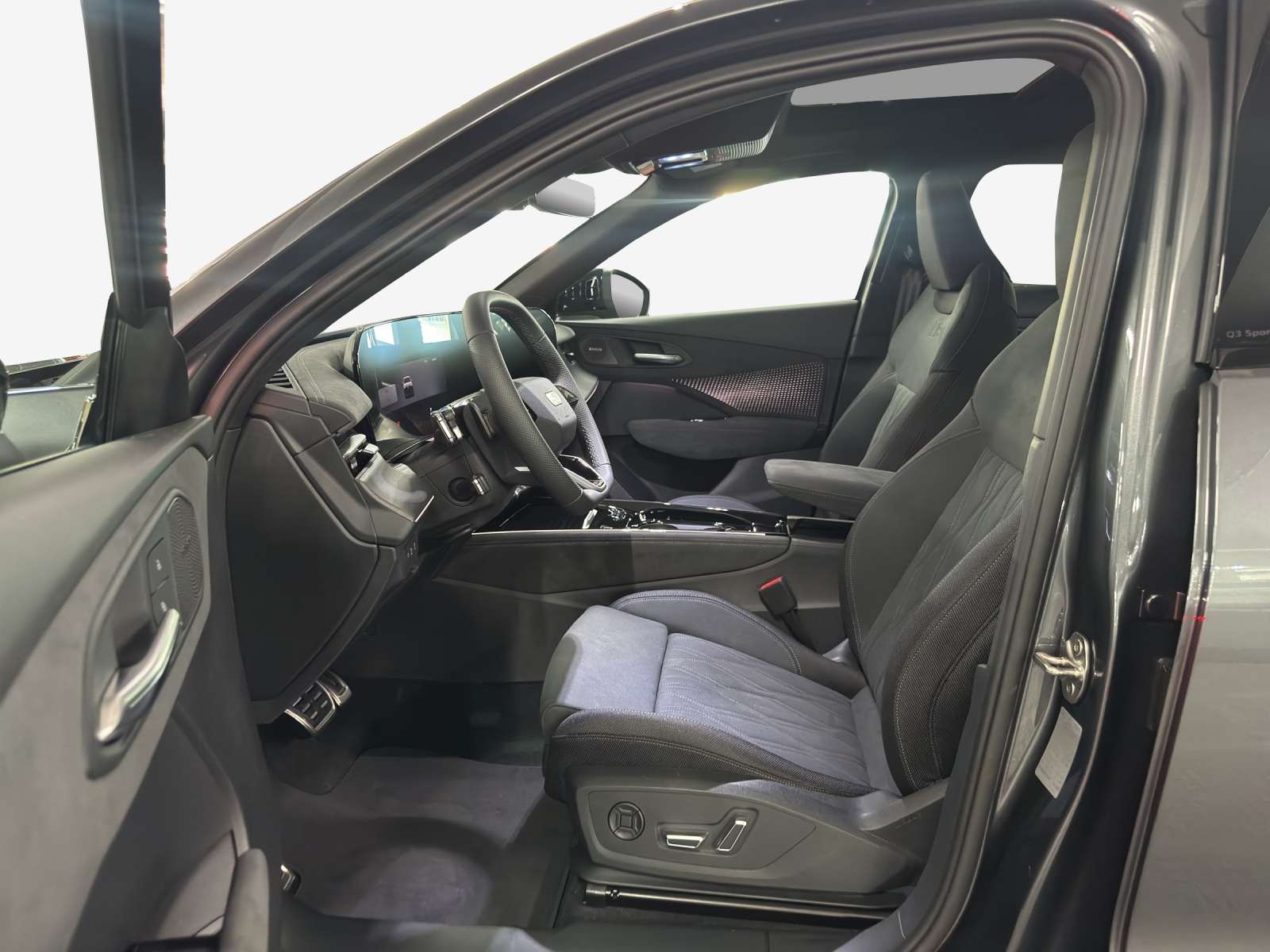 AUDI Q3 Sportback TFSI quattro 195 kW S tronic-image-7