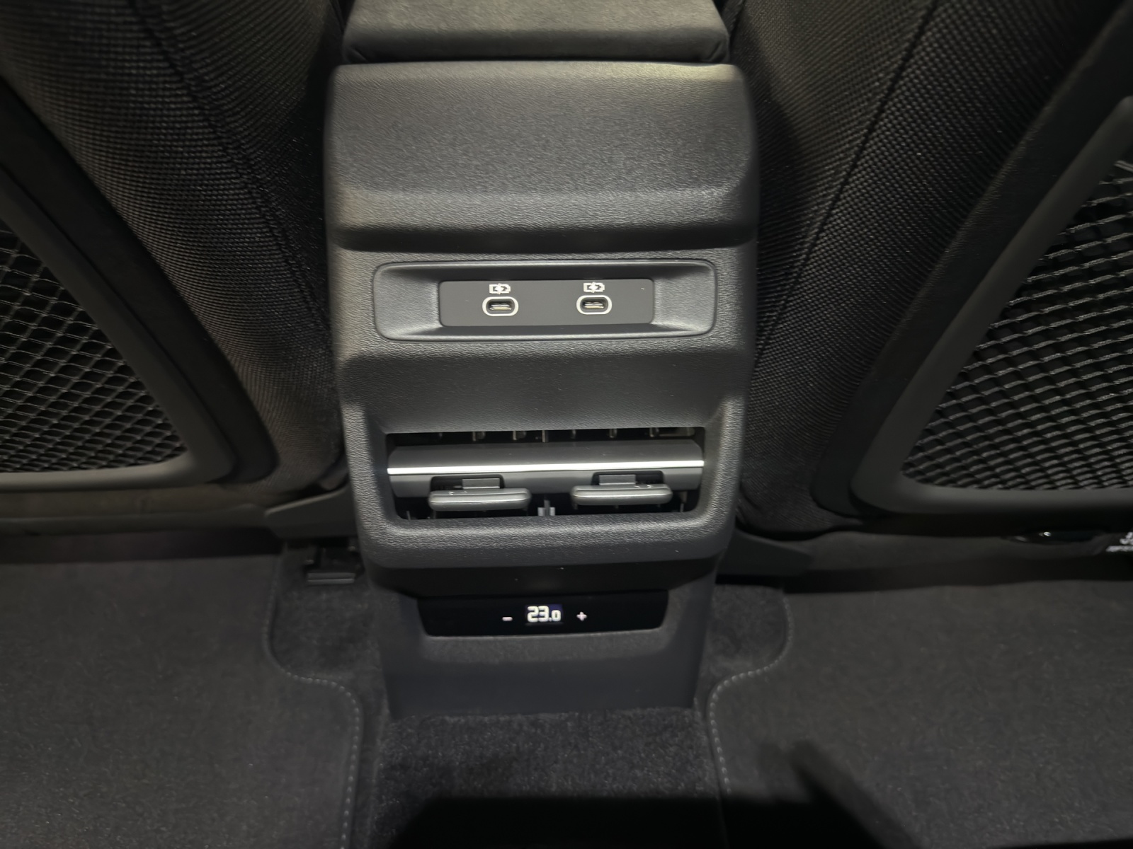 AUDI Q3 Sportback TFSI quattro 195 kW S tronic-image-10
