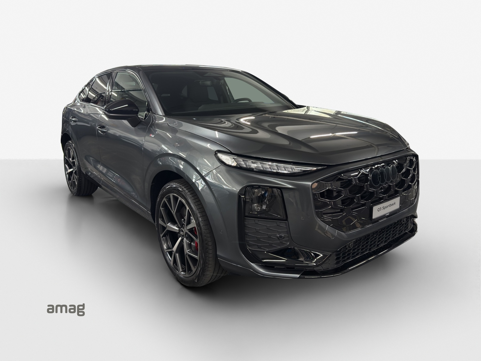 AUDI Q3 Sportback TFSI quattro 195 kW S tronic-image-5