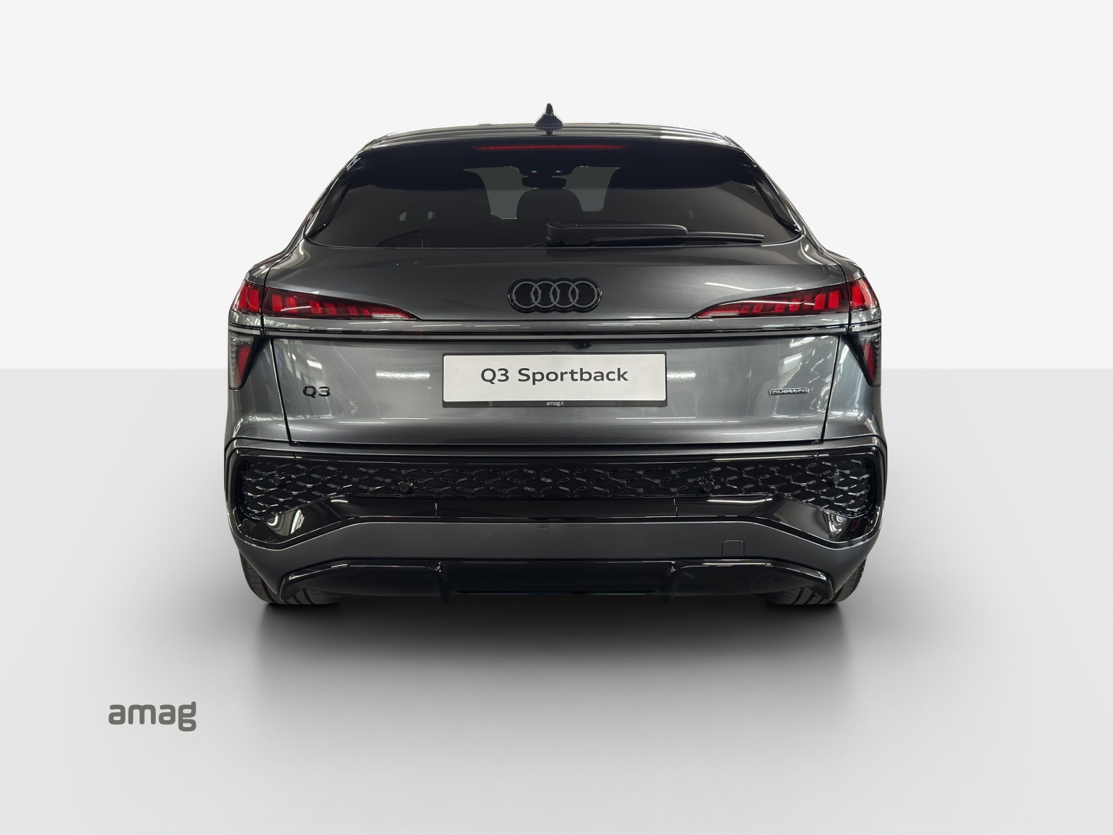 AUDI Q3 Sportback TFSI quattro 195 kW S tronic-showroom-element-3