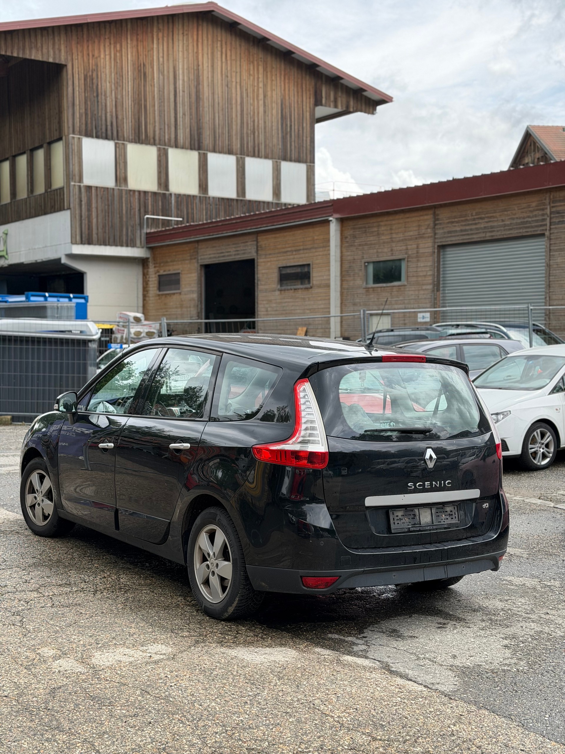 RENAULT Grand Scénic 1.5 dCi Bose EDC-image-3