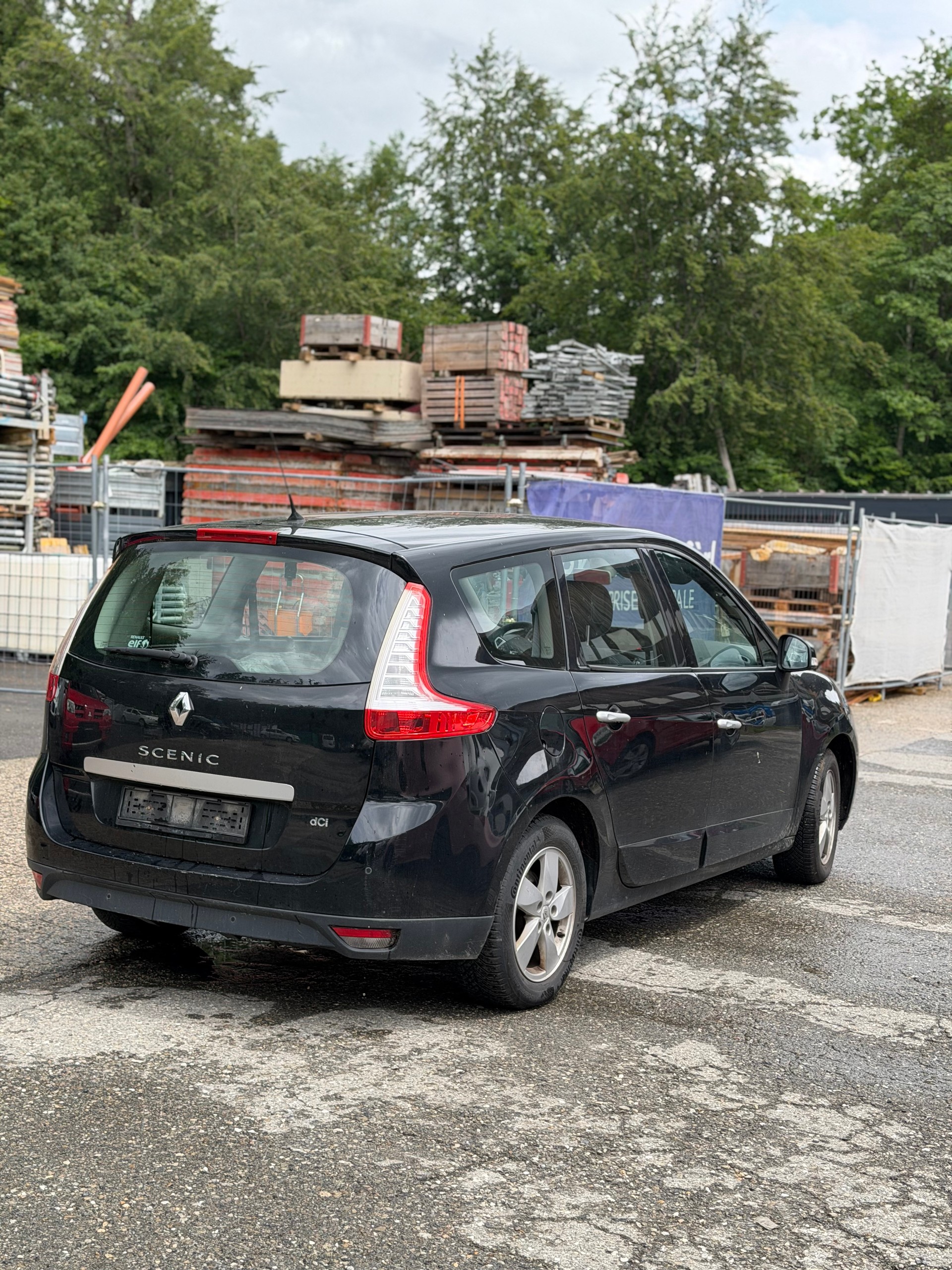 RENAULT Grand Scénic 1.5 dCi Bose EDC-image-4