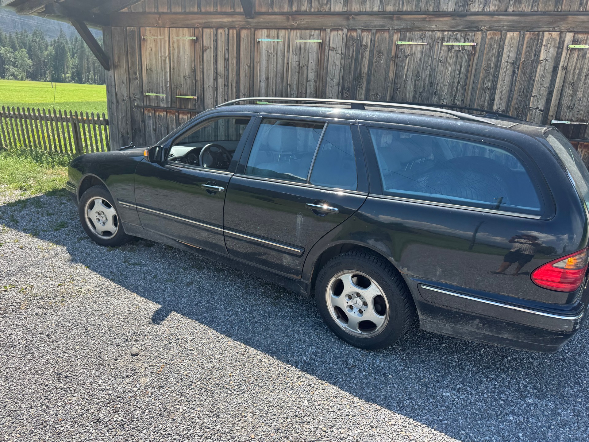 MERCEDES-BENZ E 320 Elégance 4-Matic Automatic-image-6