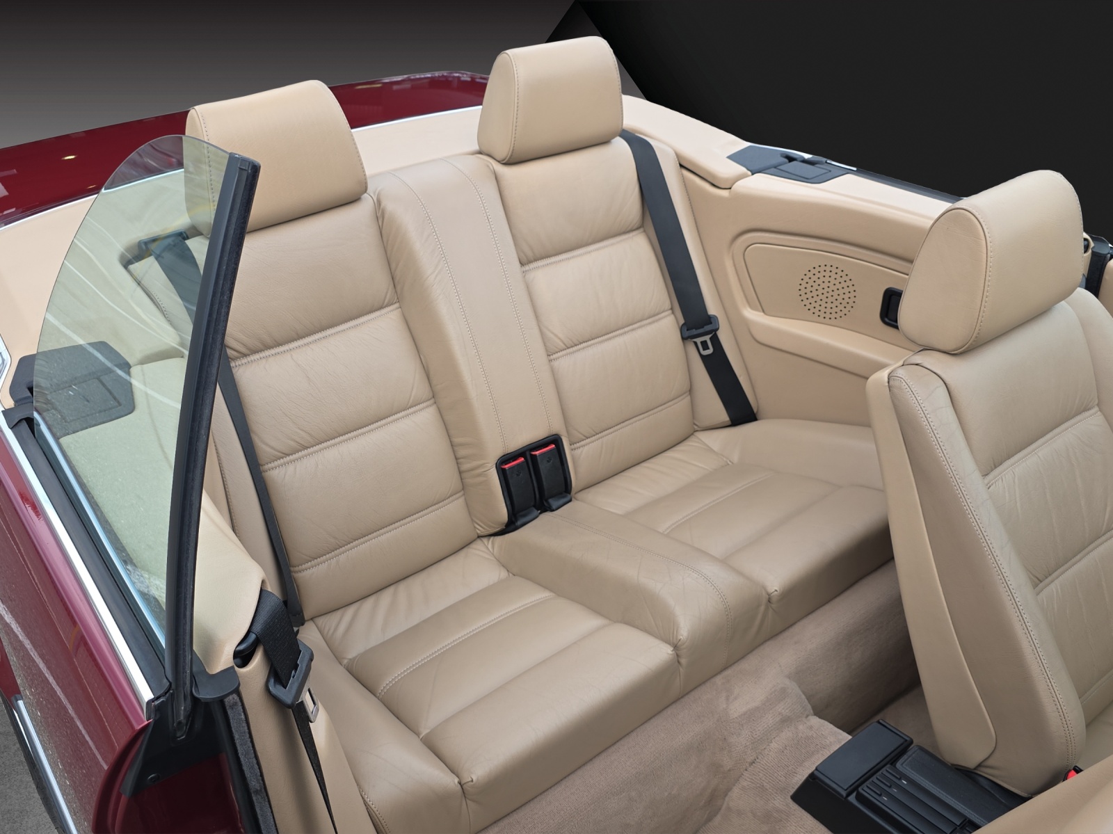 BMW 325i Cabrio-image-17