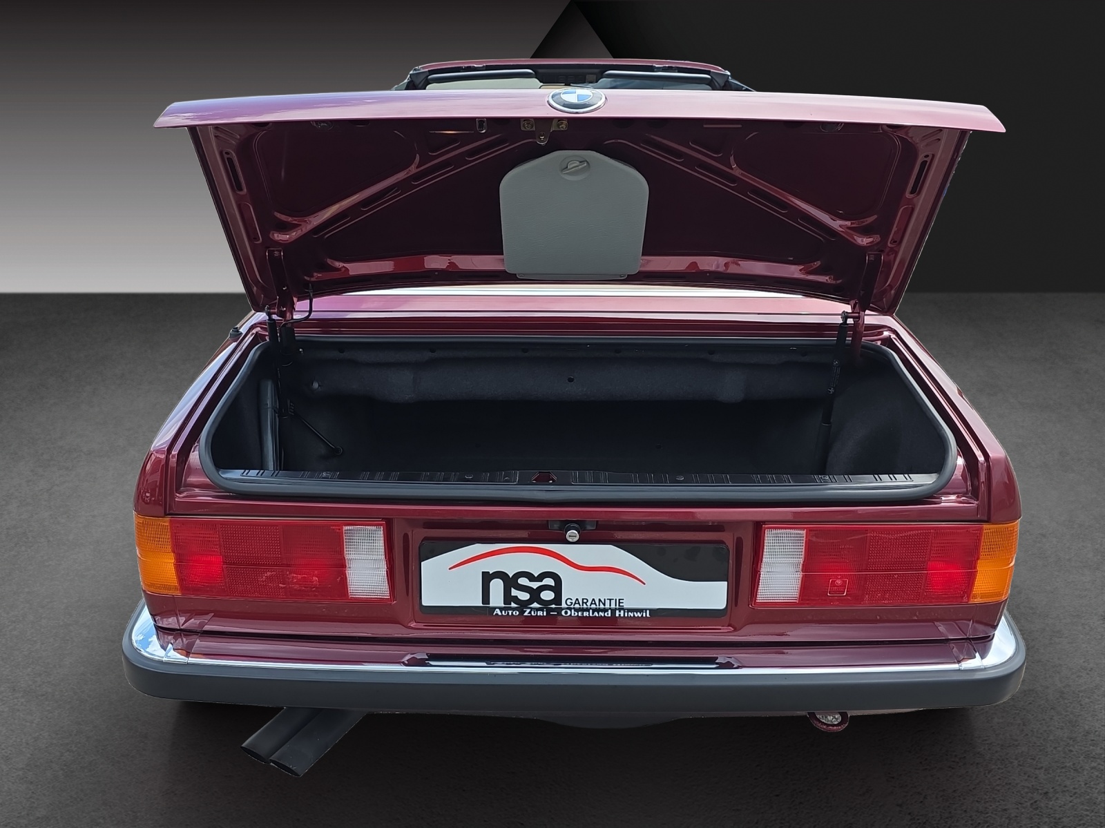 BMW 325i Cabrio-image-5