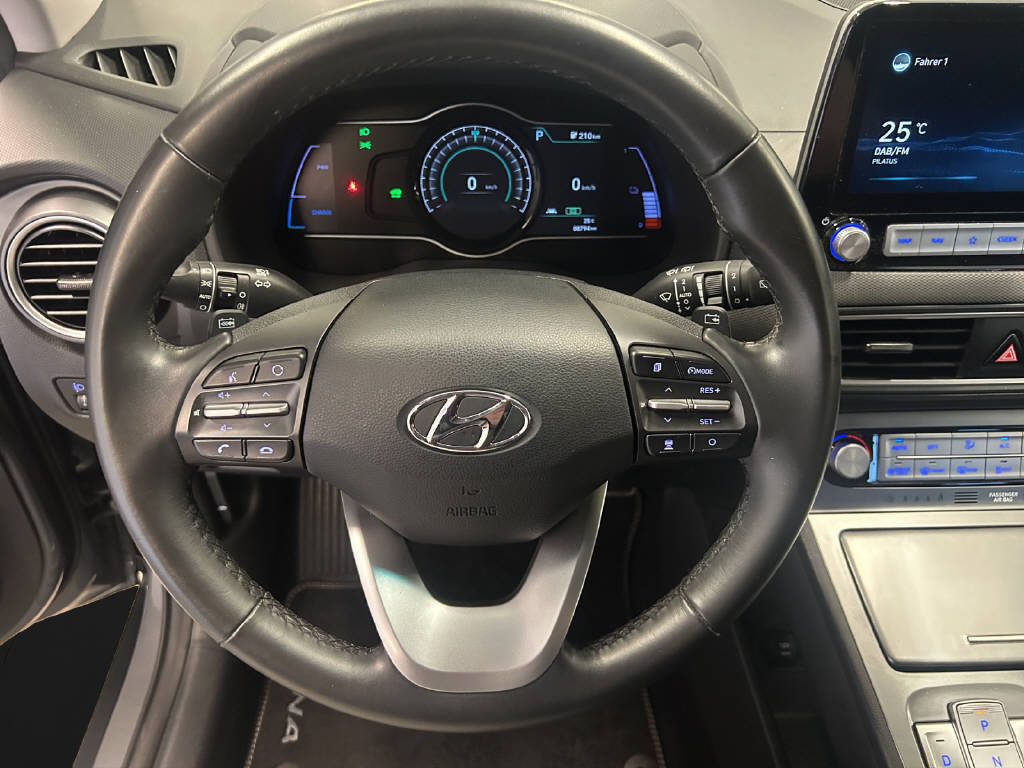 HYUNDAI Kona 64 kWh Electric Amplia-image-7