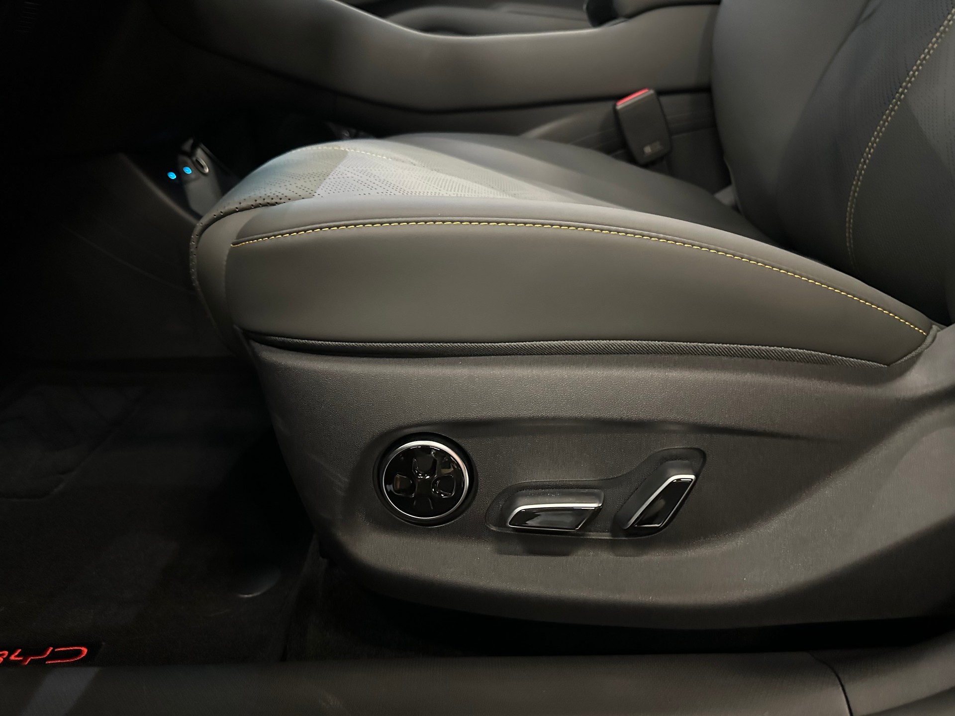 BYD Atto 3 EVO 74.8 kWh Excellence AWD-image-16
