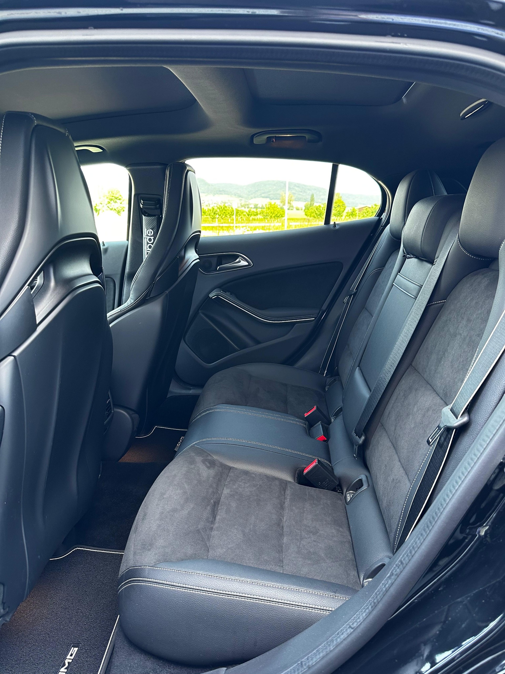 MERCEDES-BENZ GLA 45 AMG 4m-image-7