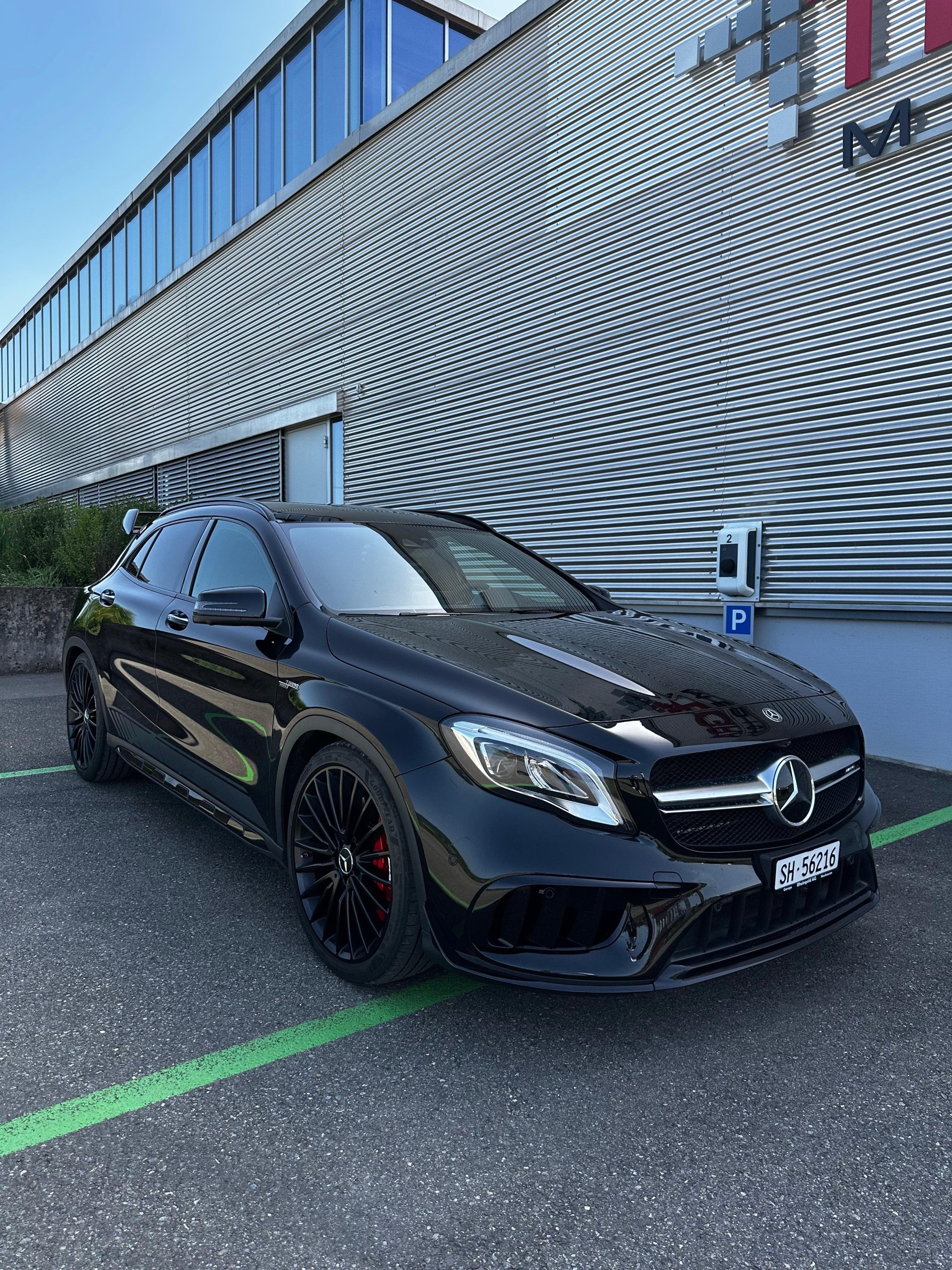 MERCEDES-BENZ GLA 45 AMG 4m-image-0