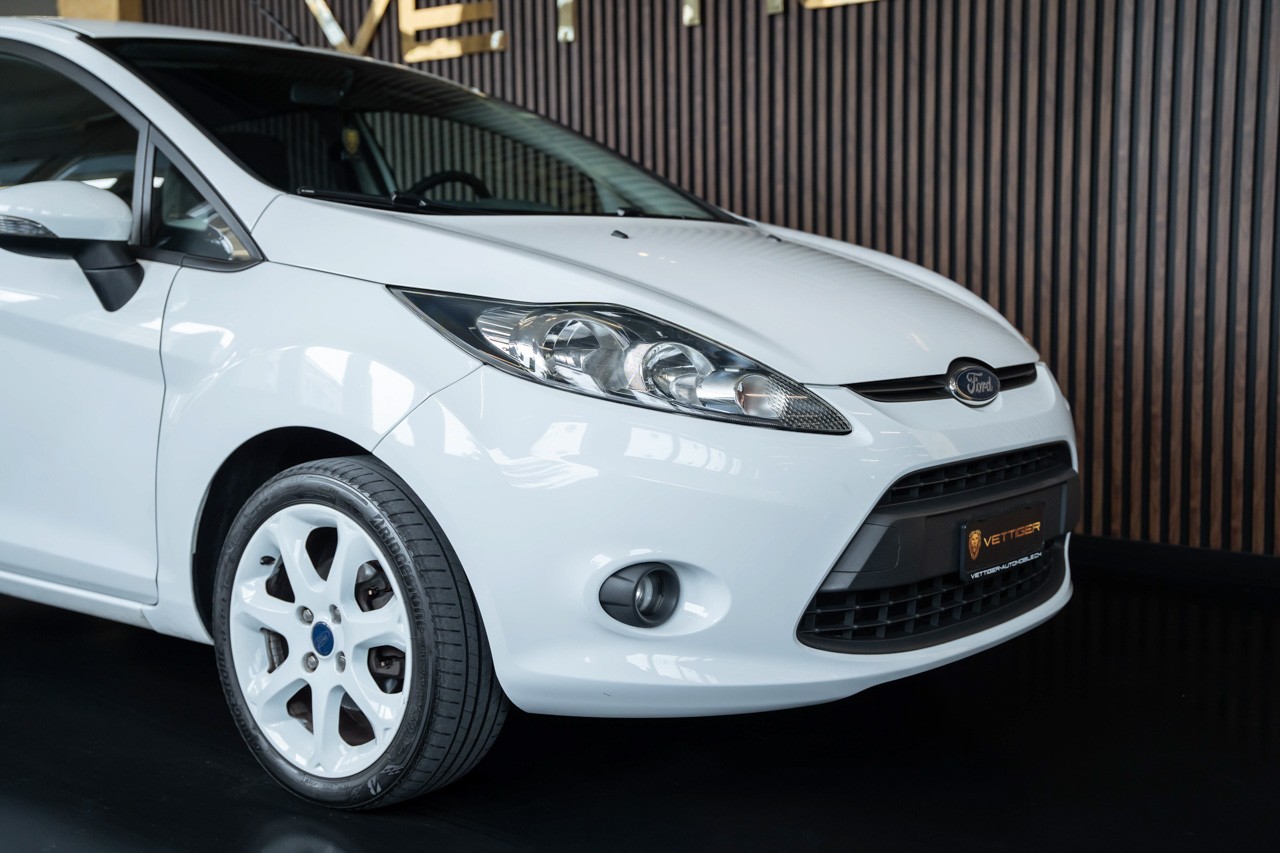 FORD Fiesta 1.25 16V Colourline-image-7