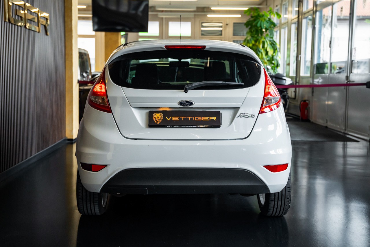 FORD Fiesta 1.25 16V Colourline-image-4