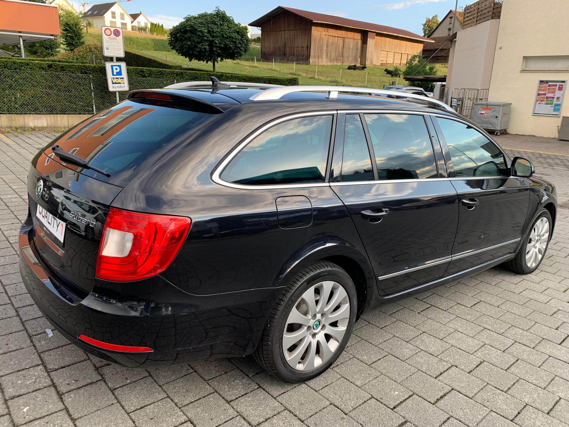 SKODA Superb Combi 2.0 TDi Ambition 4x4 DSG-image-2