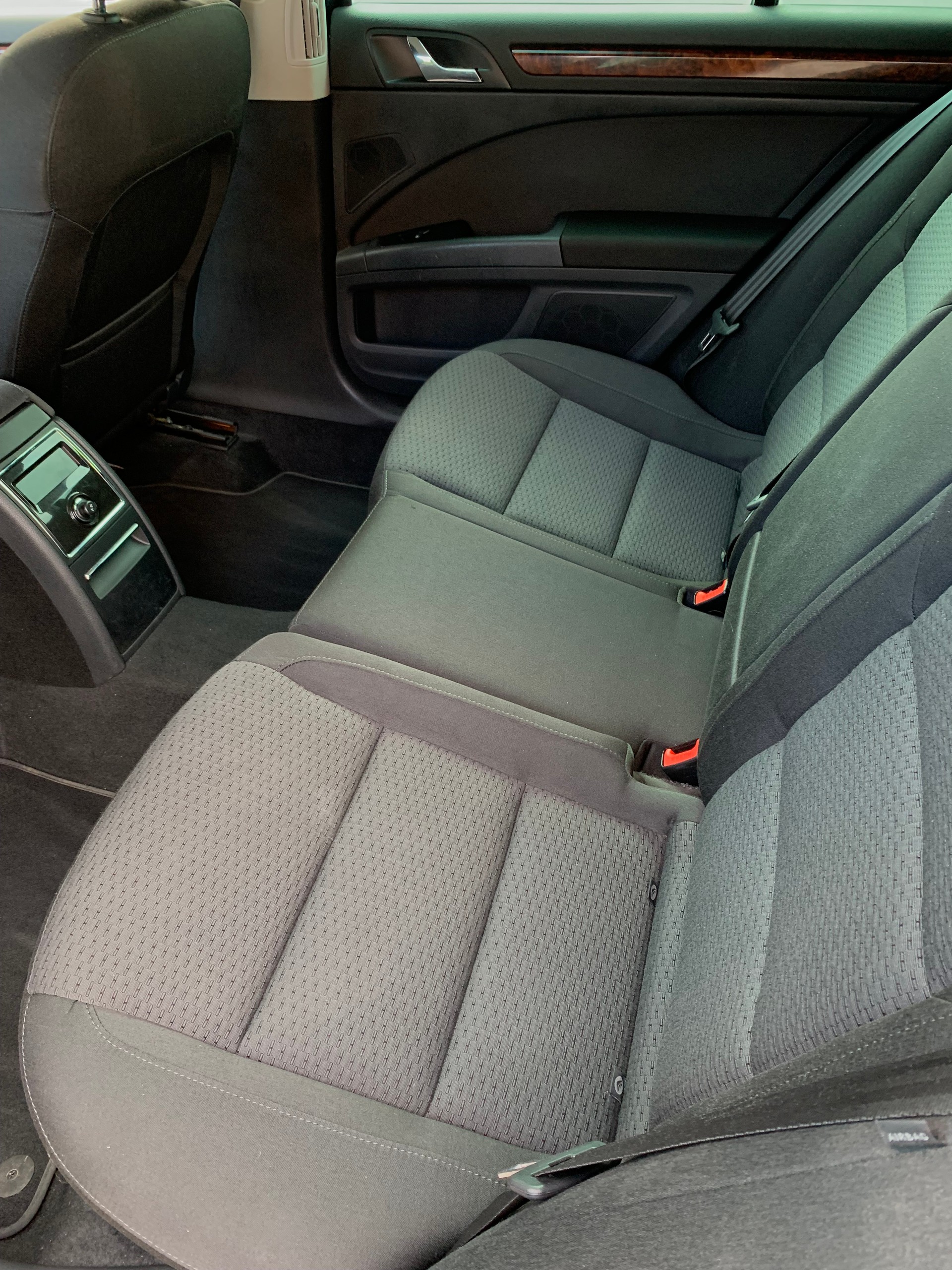 SKODA Superb Combi 2.0 TDi Ambition 4x4 DSG-image-7