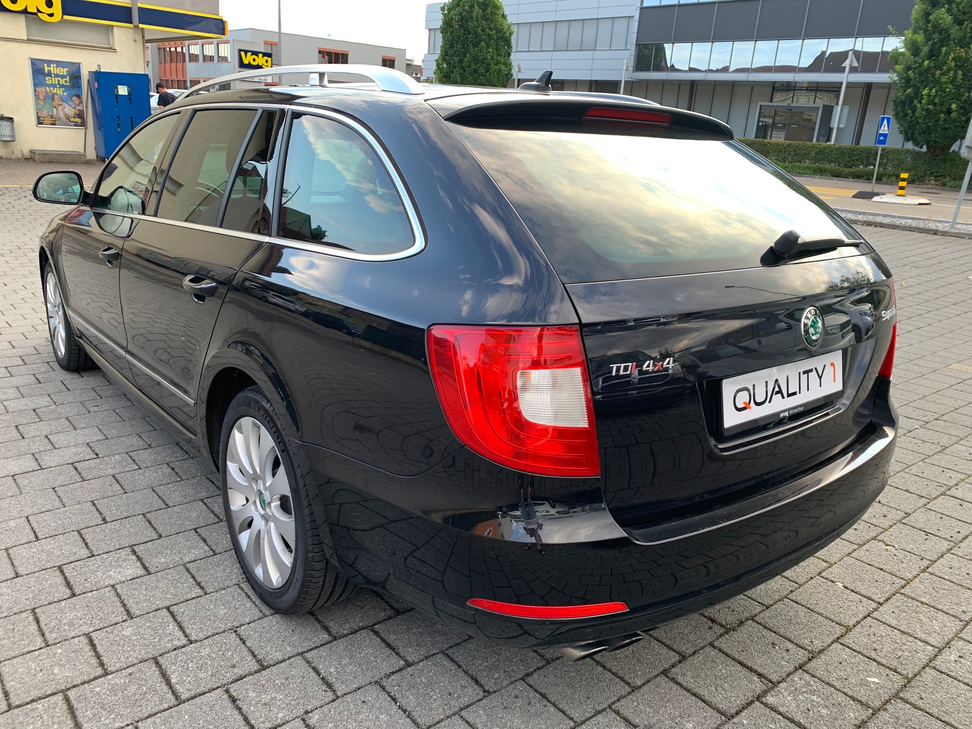 SKODA Superb Combi 2.0 TDi Ambition 4x4 DSG-image-3