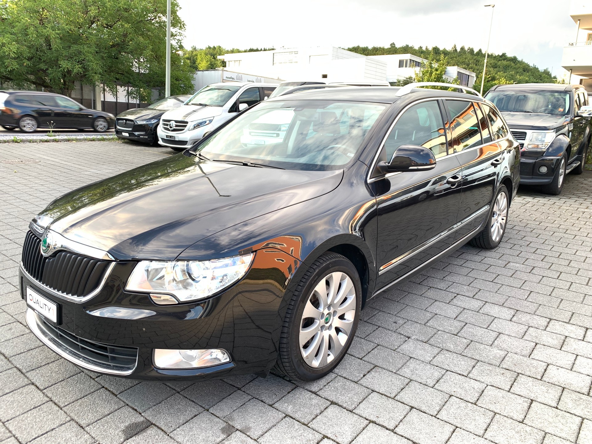 SKODA Superb Combi 2.0 TDi Ambition 4x4 DSG-image-6