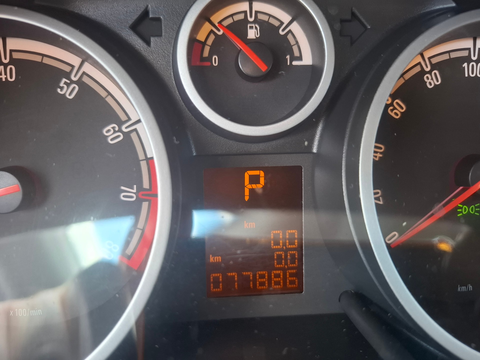 OPEL Corsa 1.4 TP Anniversary Automatic-image-13