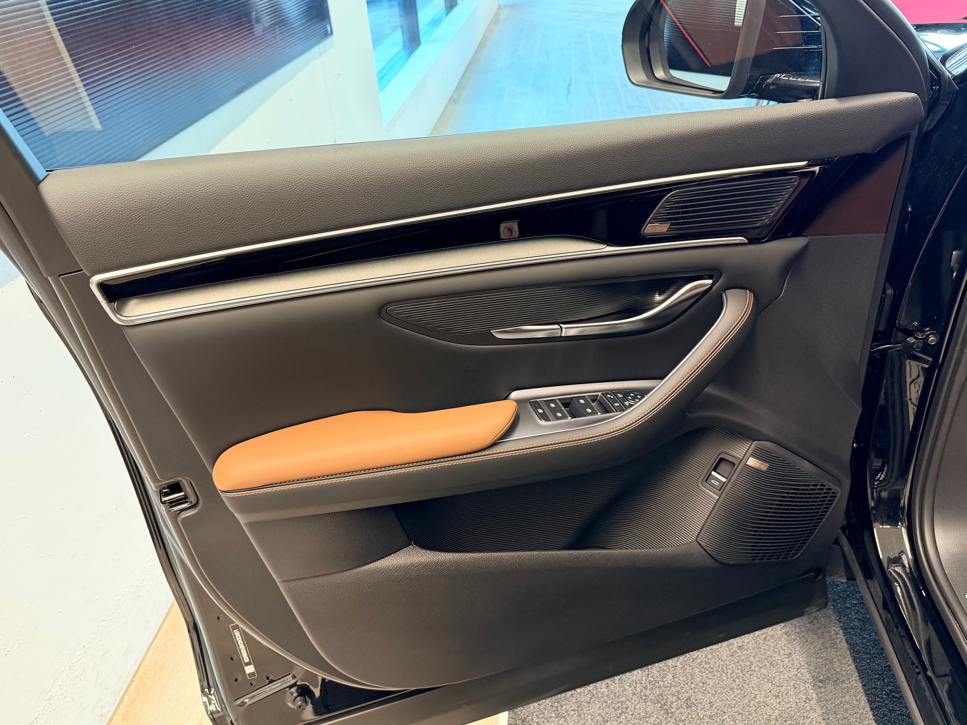 BYD Seal U DM-i Design AWD-image-11