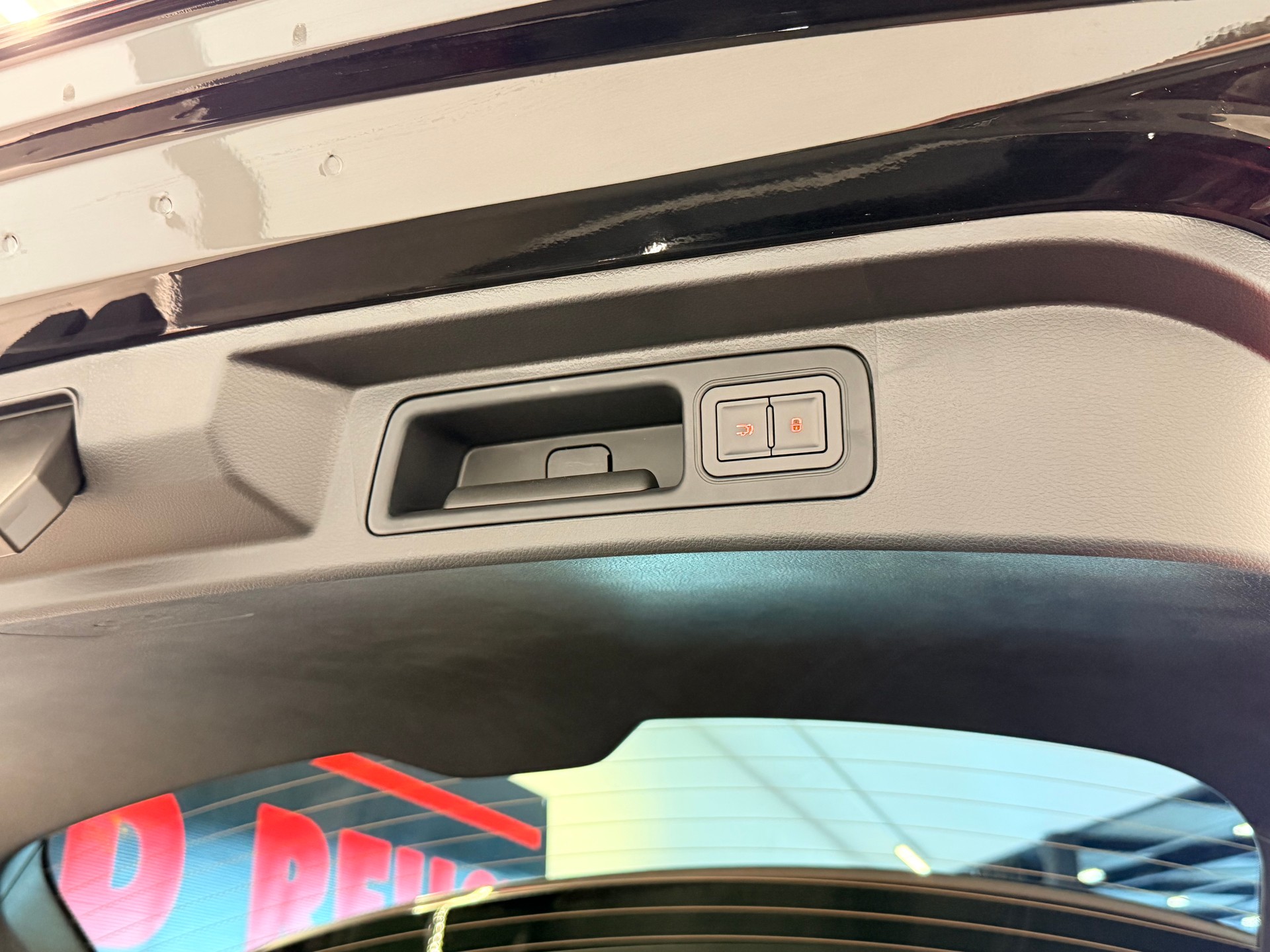 BYD Seal U DM-i Design AWD-image-10