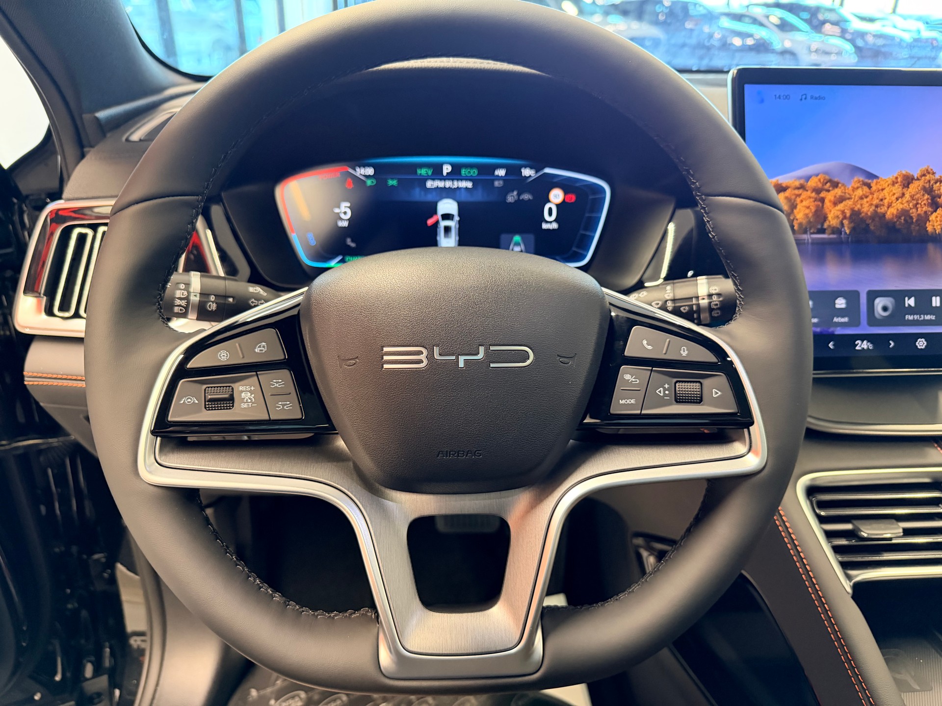 BYD Seal U DM-i Design AWD-image-26