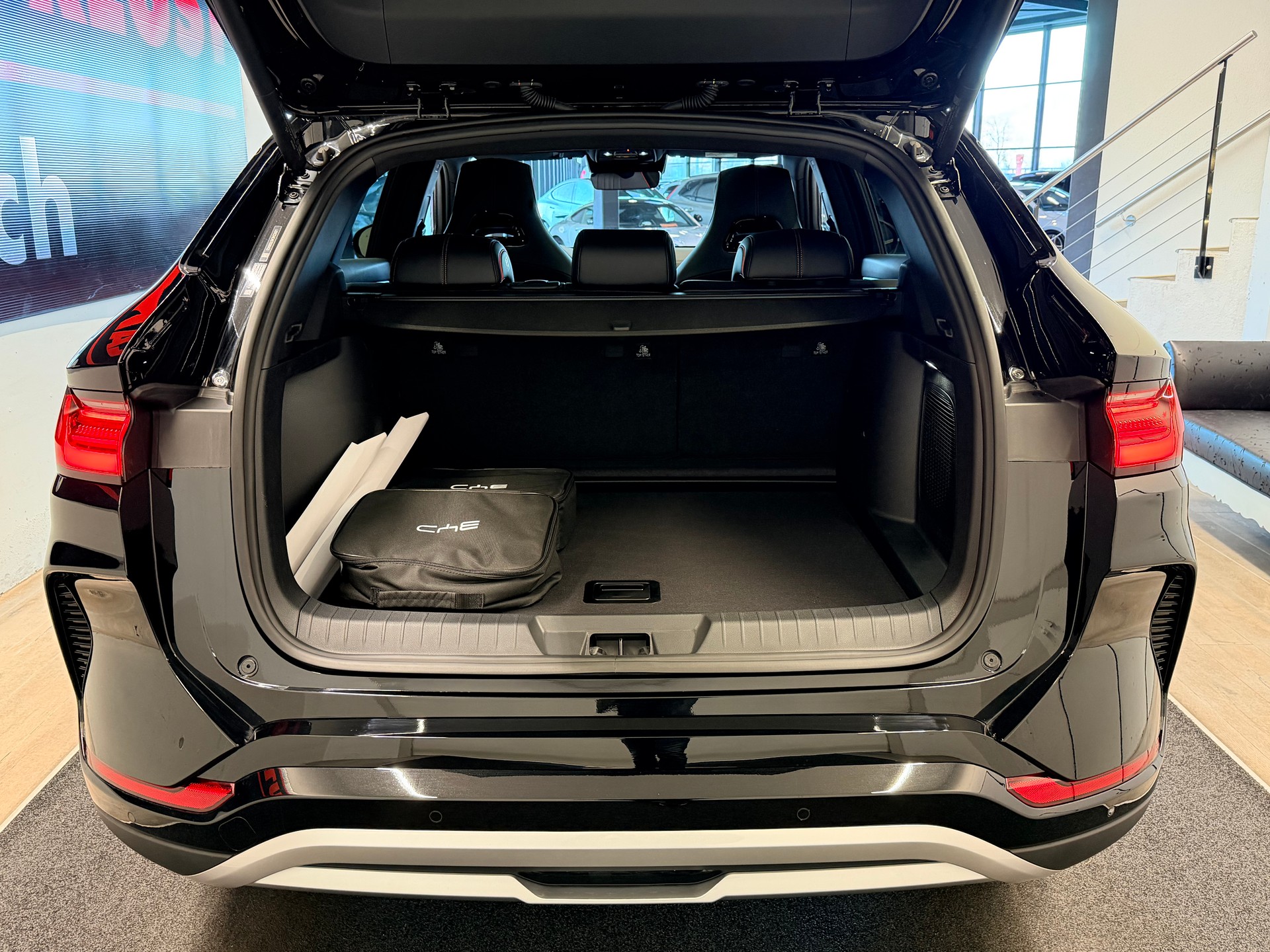 BYD Seal U DM-i Design AWD-image-9