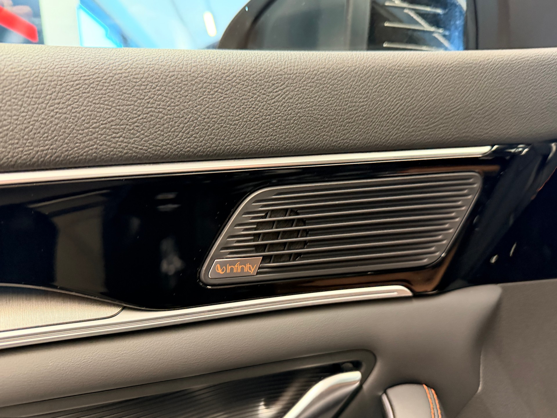 BYD Seal U DM-i Design AWD-image-13