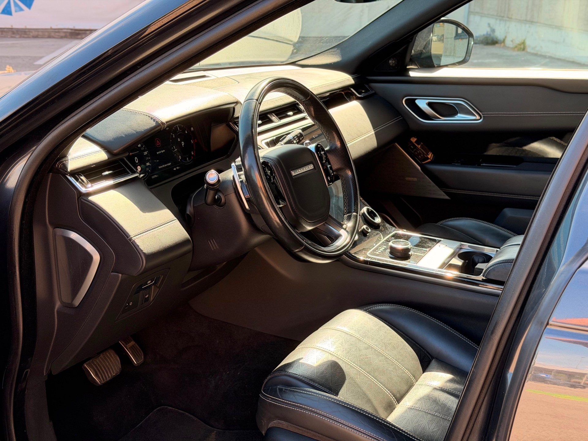 LAND ROVER Range Rover Velar R-Dynamic D 300 HSE Automatic-image-9