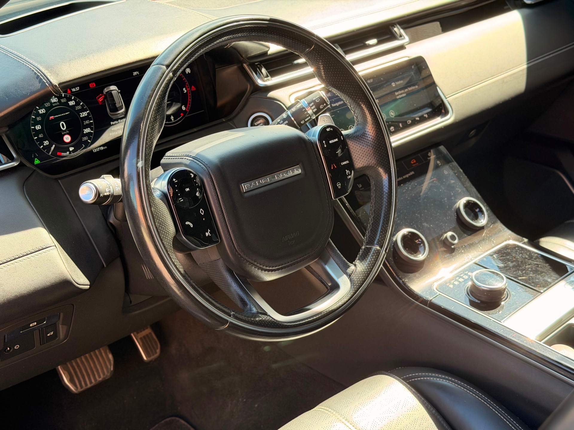 LAND ROVER Range Rover Velar R-Dynamic D 300 HSE Automatic-image-12