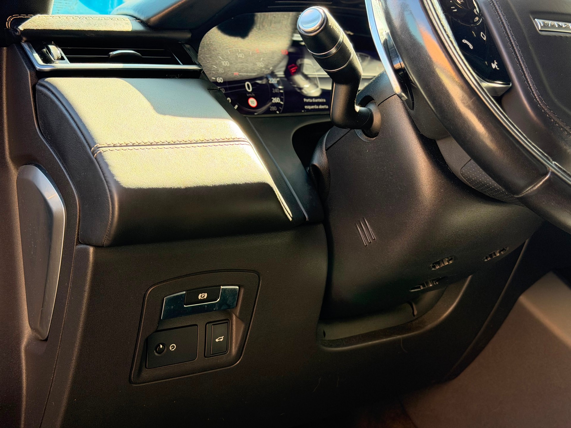 LAND ROVER Range Rover Velar R-Dynamic D 300 HSE Automatic-image-10