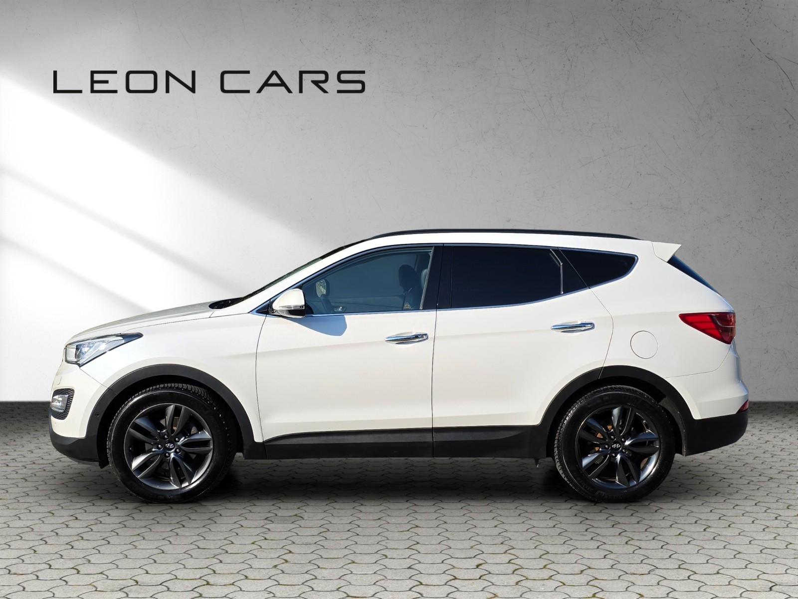 HYUNDAI Santa Fe 2.2 CRDI Premium 4WD Automatic 7-Sitzer mit AHK-image-7