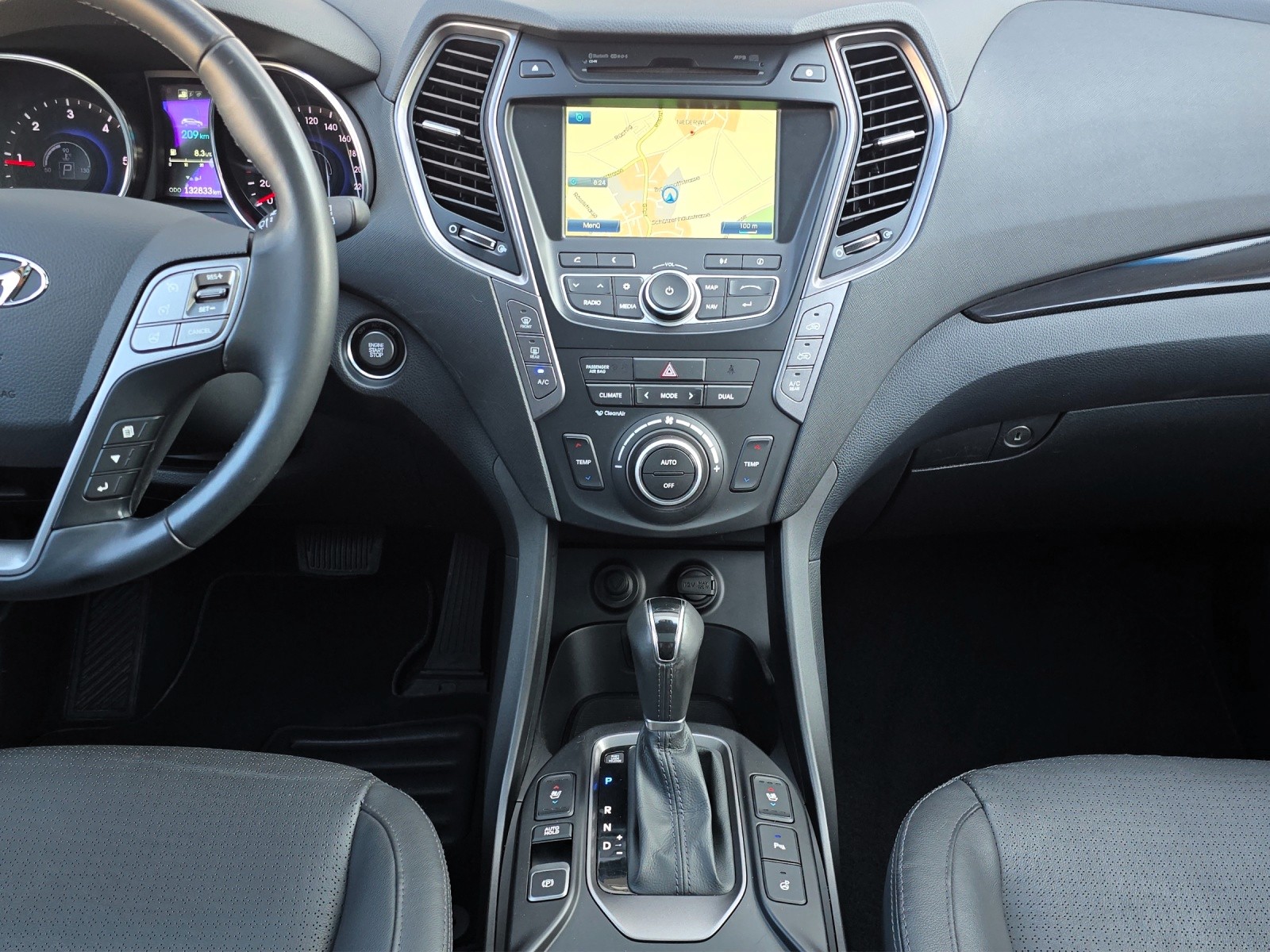 HYUNDAI Santa Fe 2.2 CRDI Premium 4WD Automatic 7-Sitzer mit AHK-image-12