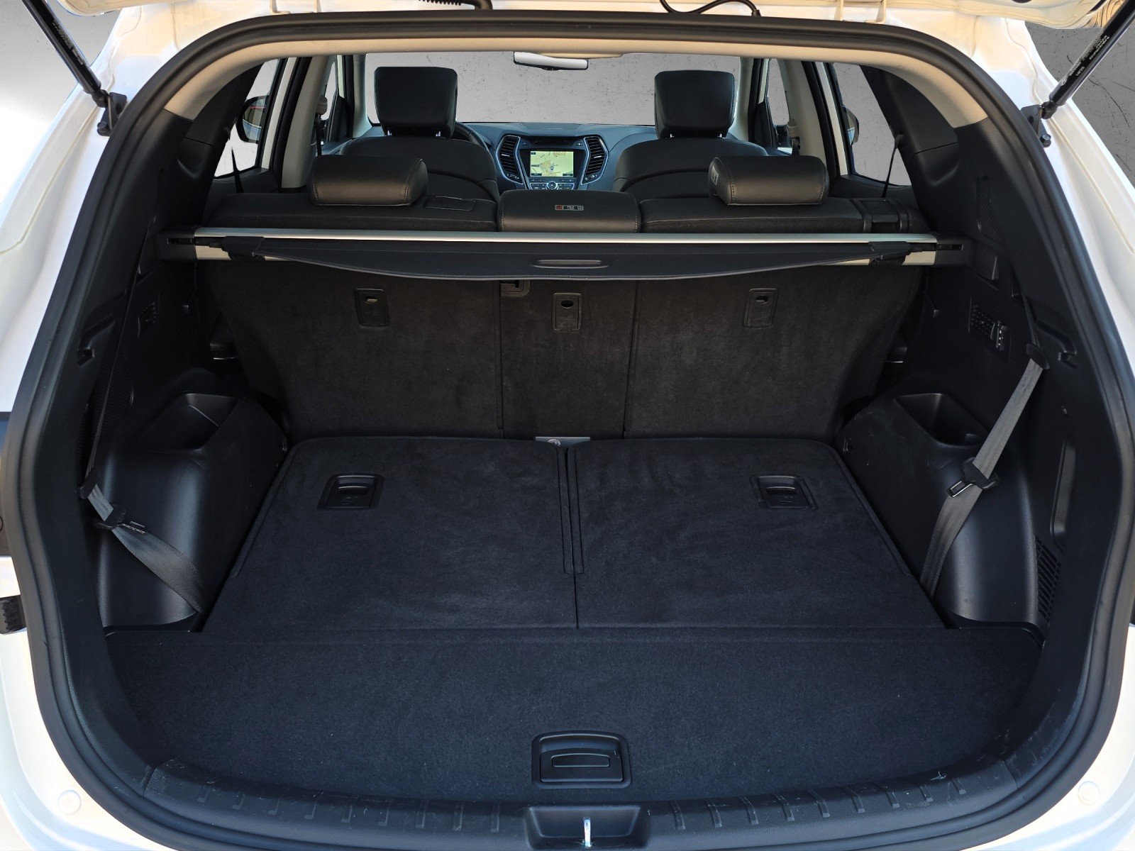 HYUNDAI Santa Fe 2.2 CRDI Premium 4WD Automatic 7-Sitzer mit AHK-image-16