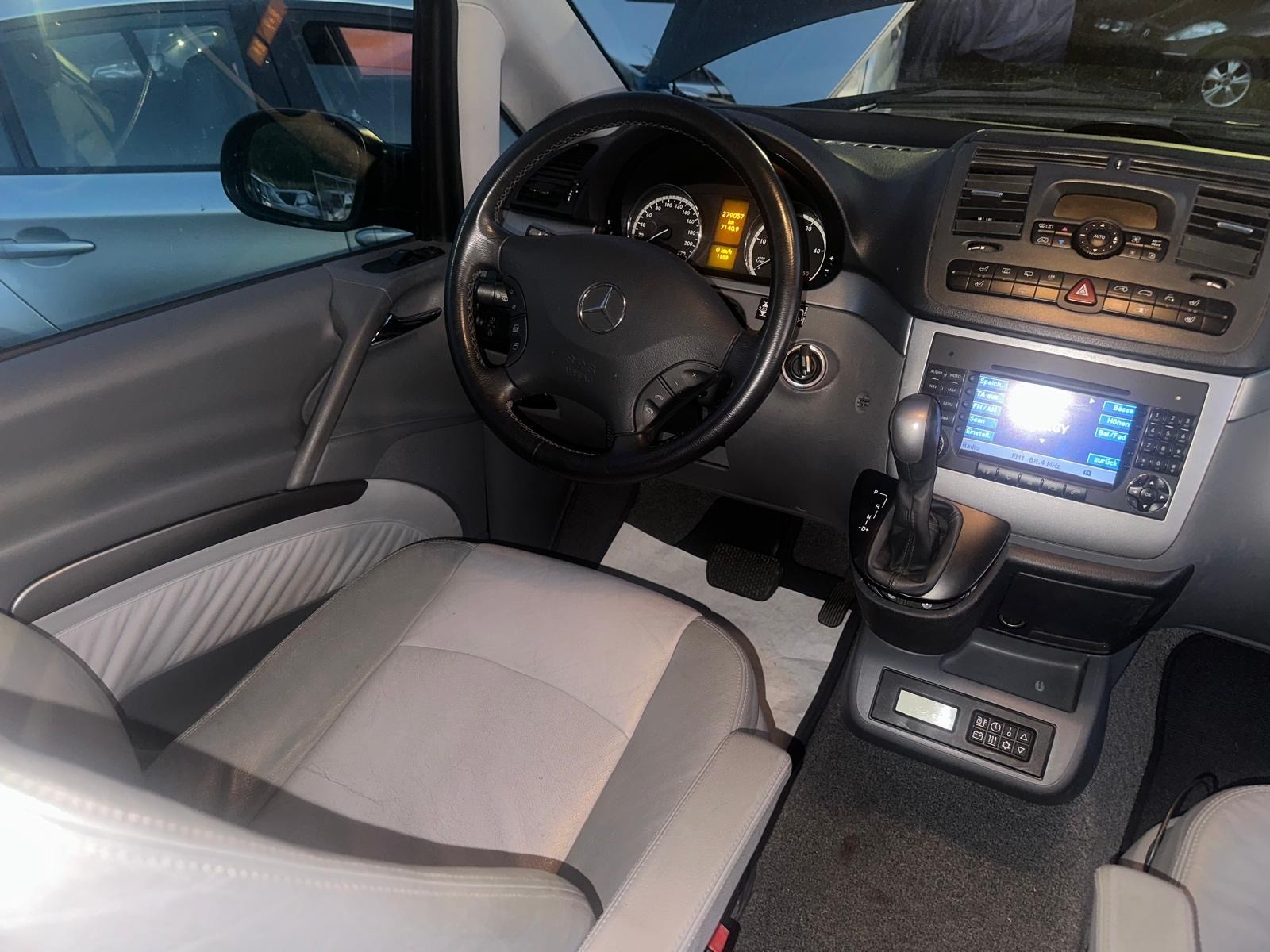 MERCEDES-BENZ Viano Marco Polo 3.0 CDI L Aut.-image-7