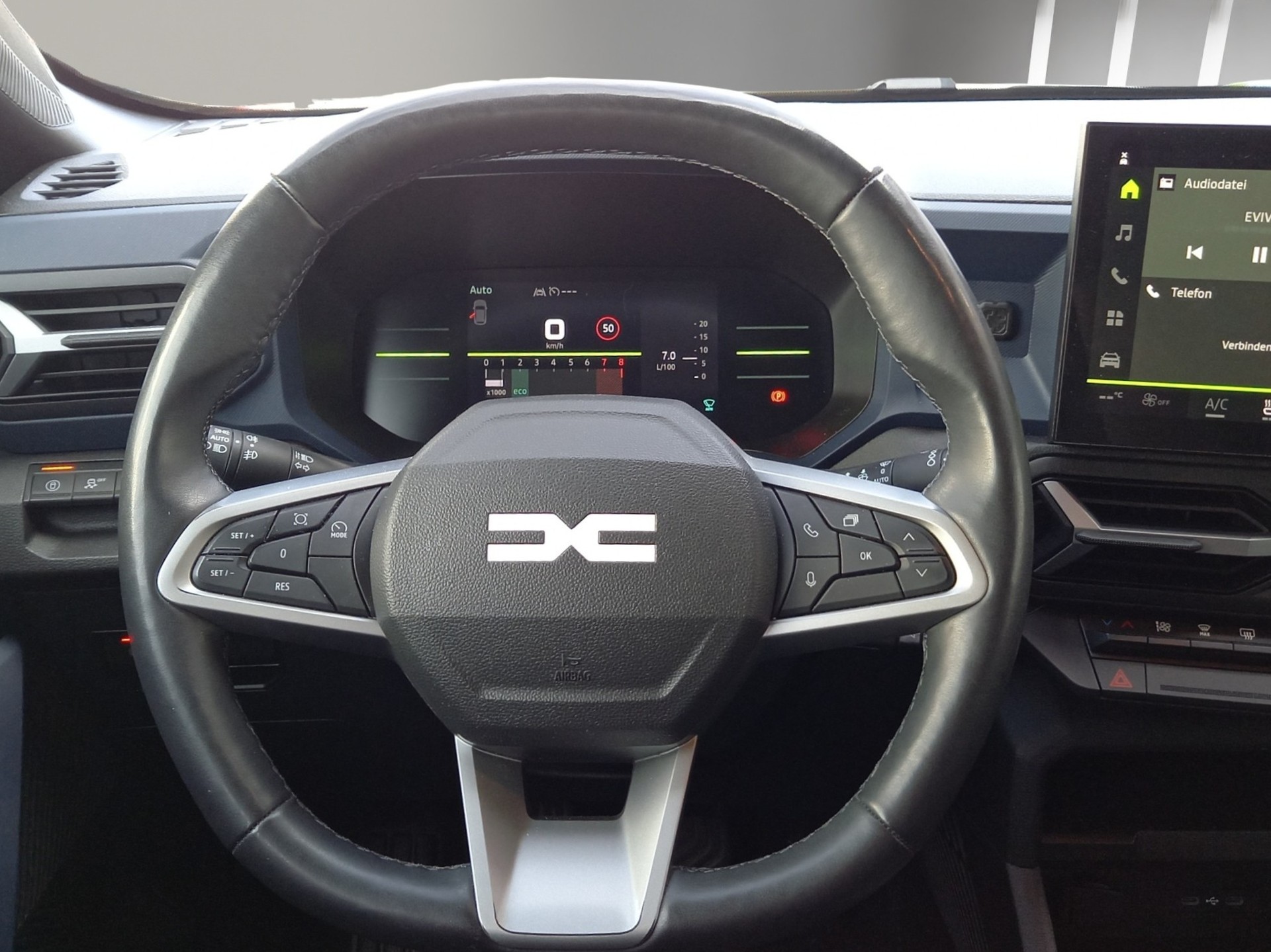 DACIA Duster 1.2 TCe Journey 4WD-image-11