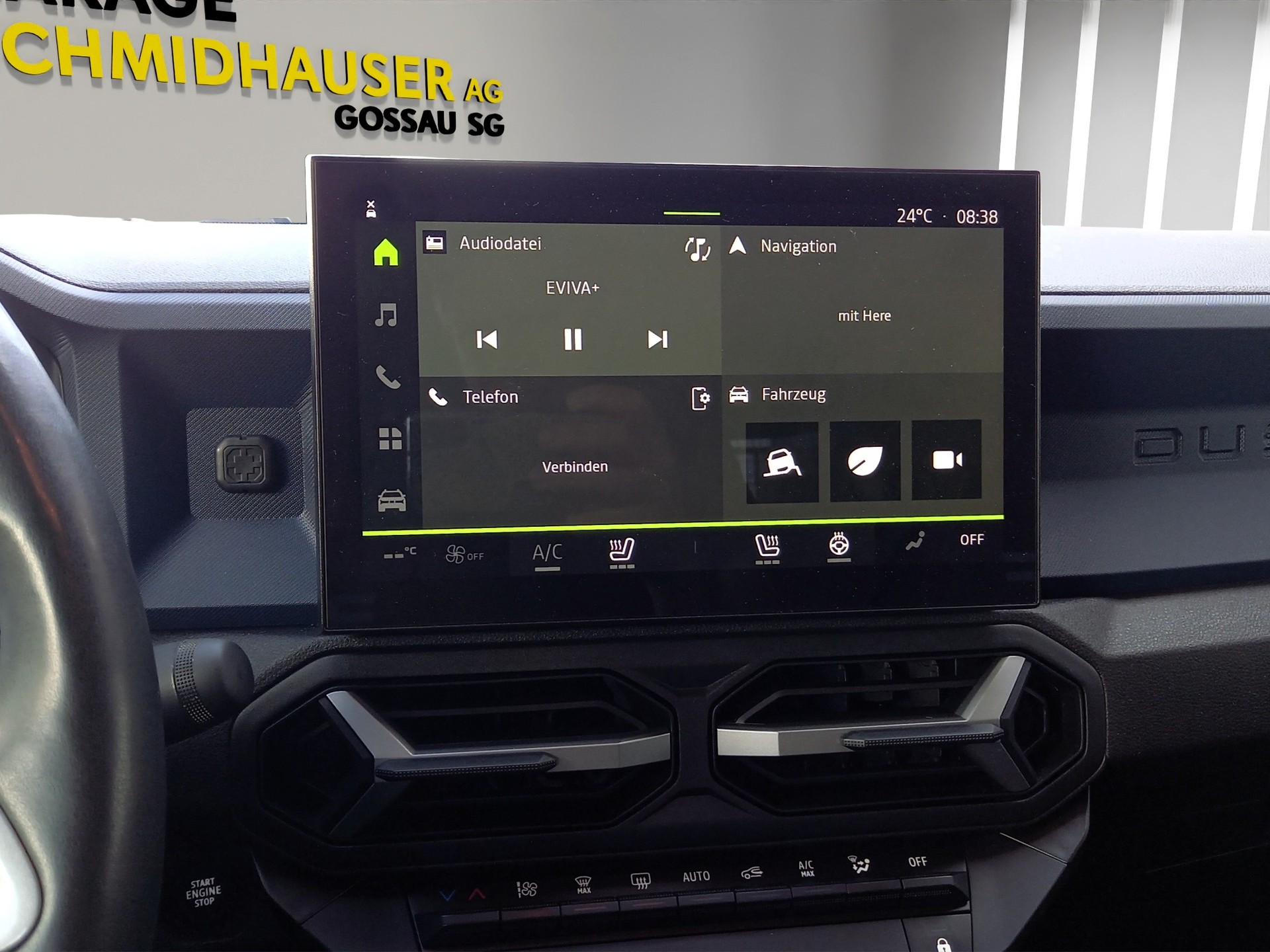 DACIA Duster 1.2 TCe Journey 4WD-image-12