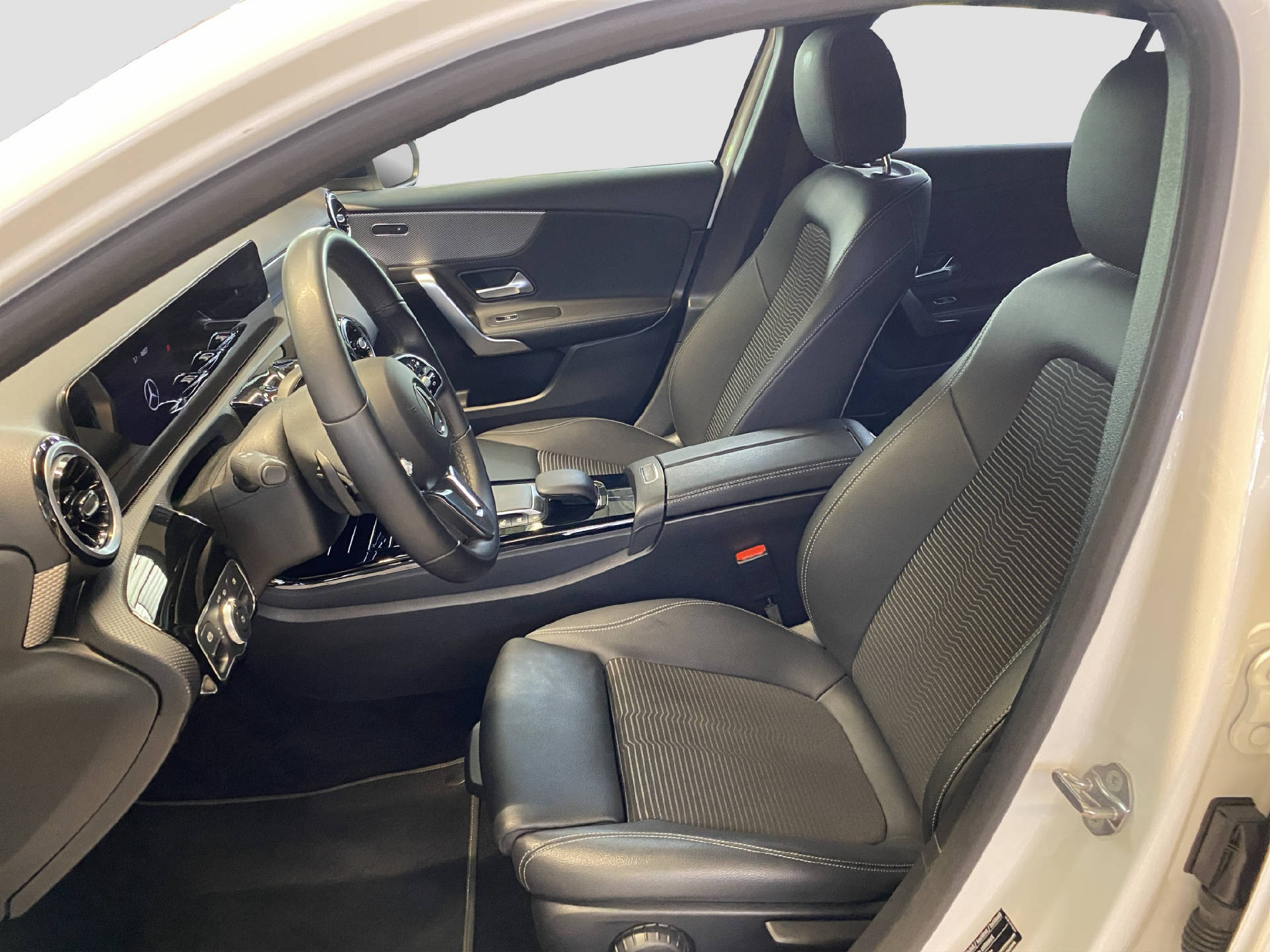 MERCEDES-BENZ A 180 Night Star-image-6
