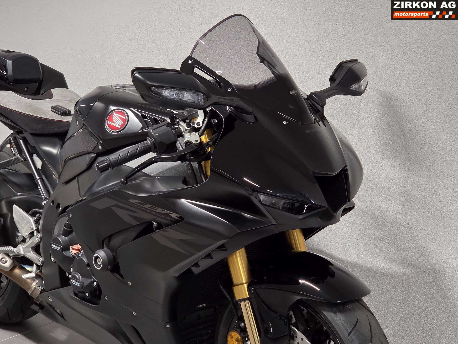 HONDA CBR 1000 RR-R SP-showroom-element-3